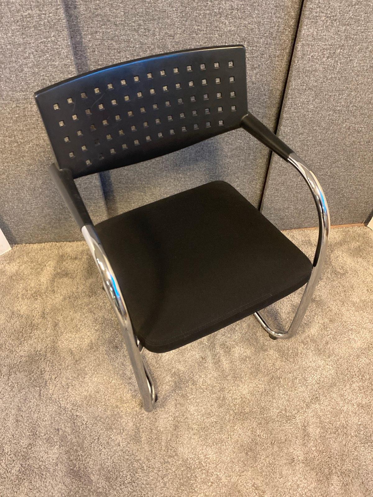 Vitra Besucherstuhl Freischwinger Visasoft VisaVis schwarz