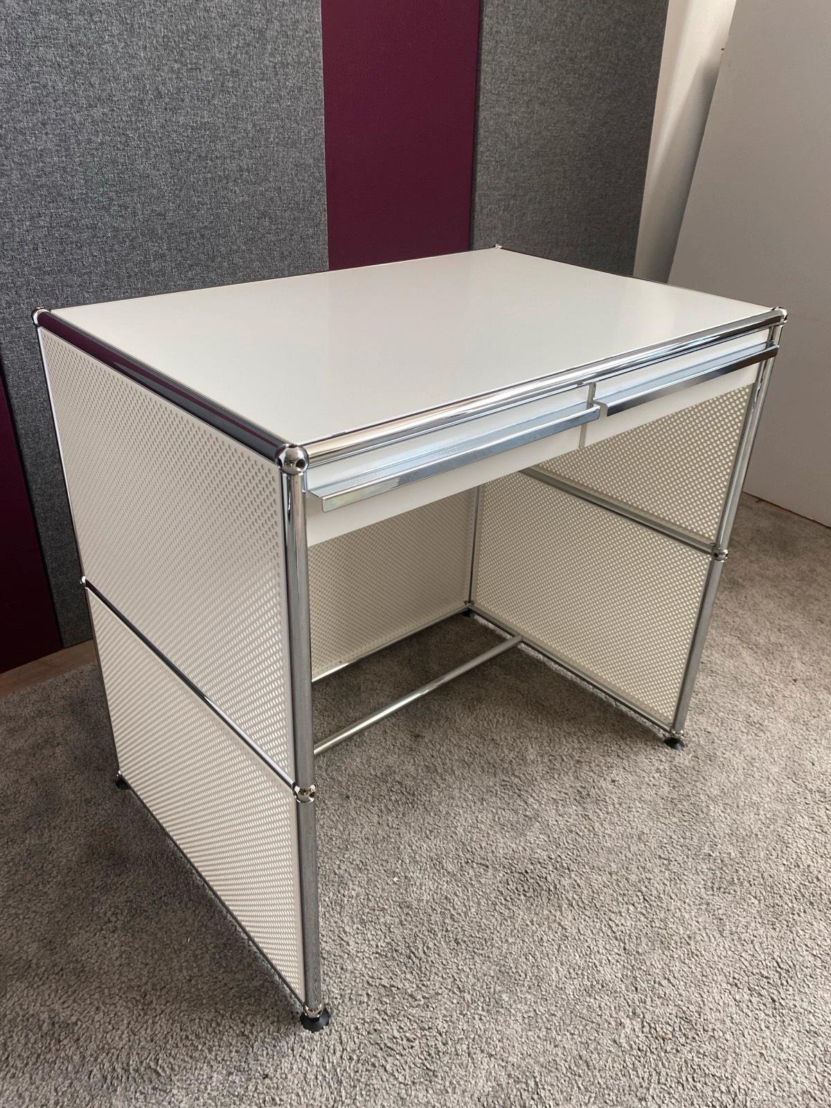 USM Haller Beistelltisch Arbeitsplatz Schminktisch Tisch