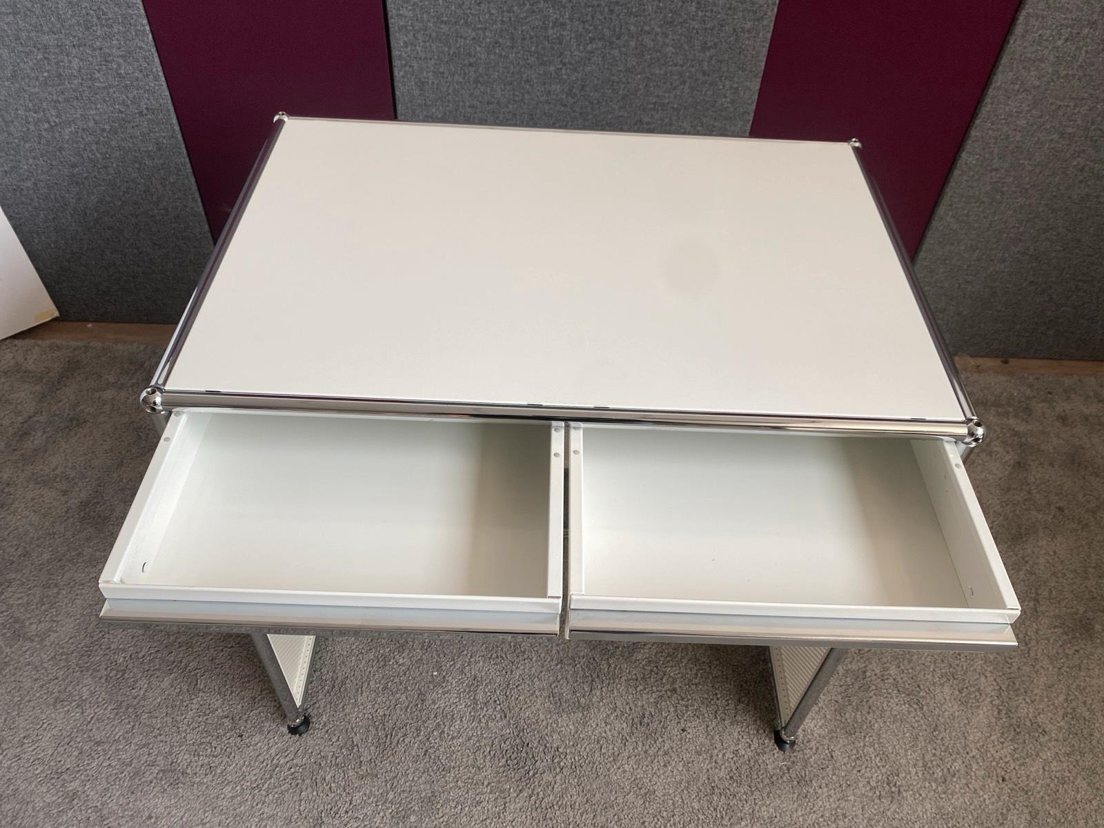 USM Haller Beistelltisch Arbeitsplatz Schminktisch Tisch - Bild 3