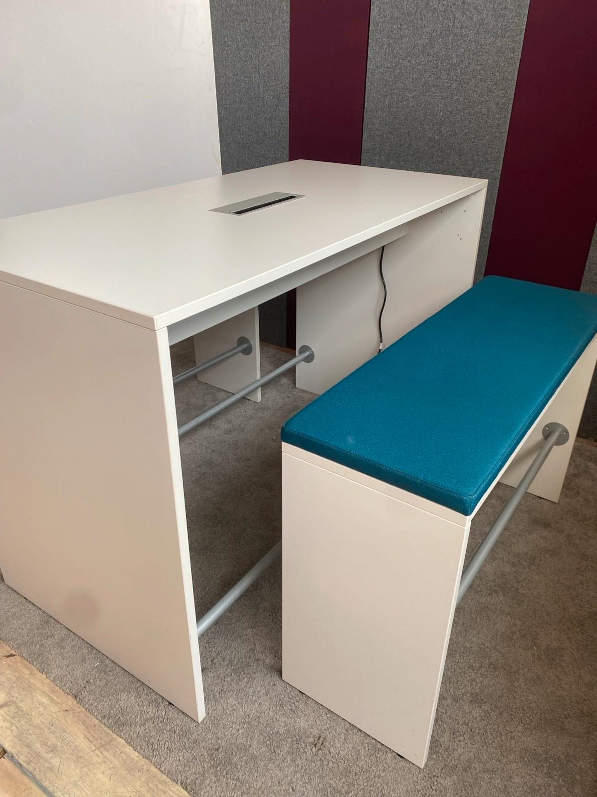 Sitzgruppe Bartisch Esstisch Hochtisch weiß inkl. 2 Bänken blau☄️ - Bild 2