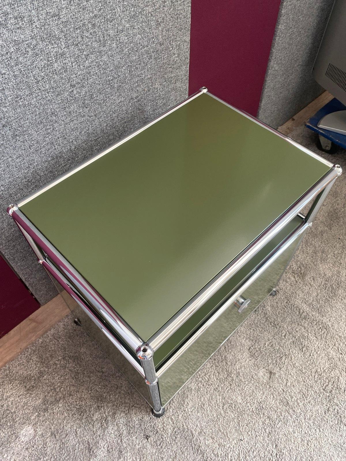 USM Haller Nachtkästchen Nachttisch Nachtschrank Tagestisch oliv - Bild 3