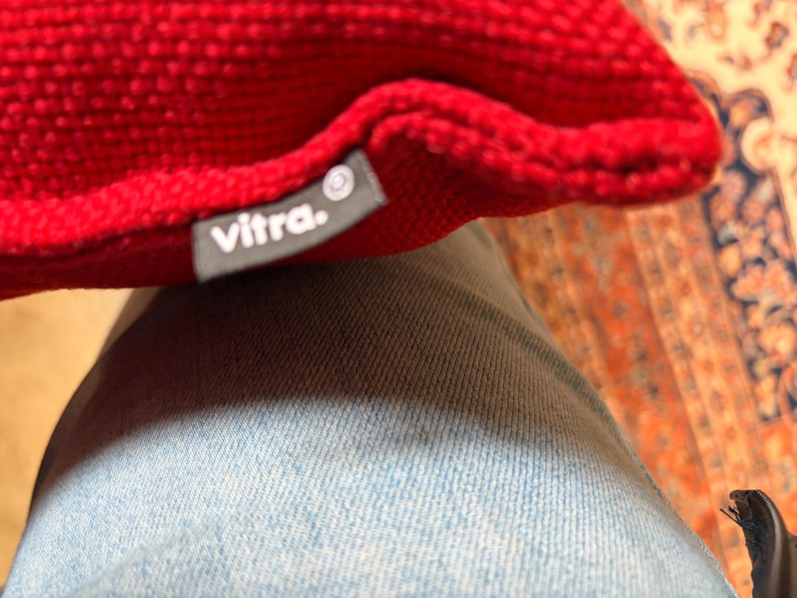 Vitra Alcove Highback 3-Sitzer Anthrazit Kissen rot - Bild 12