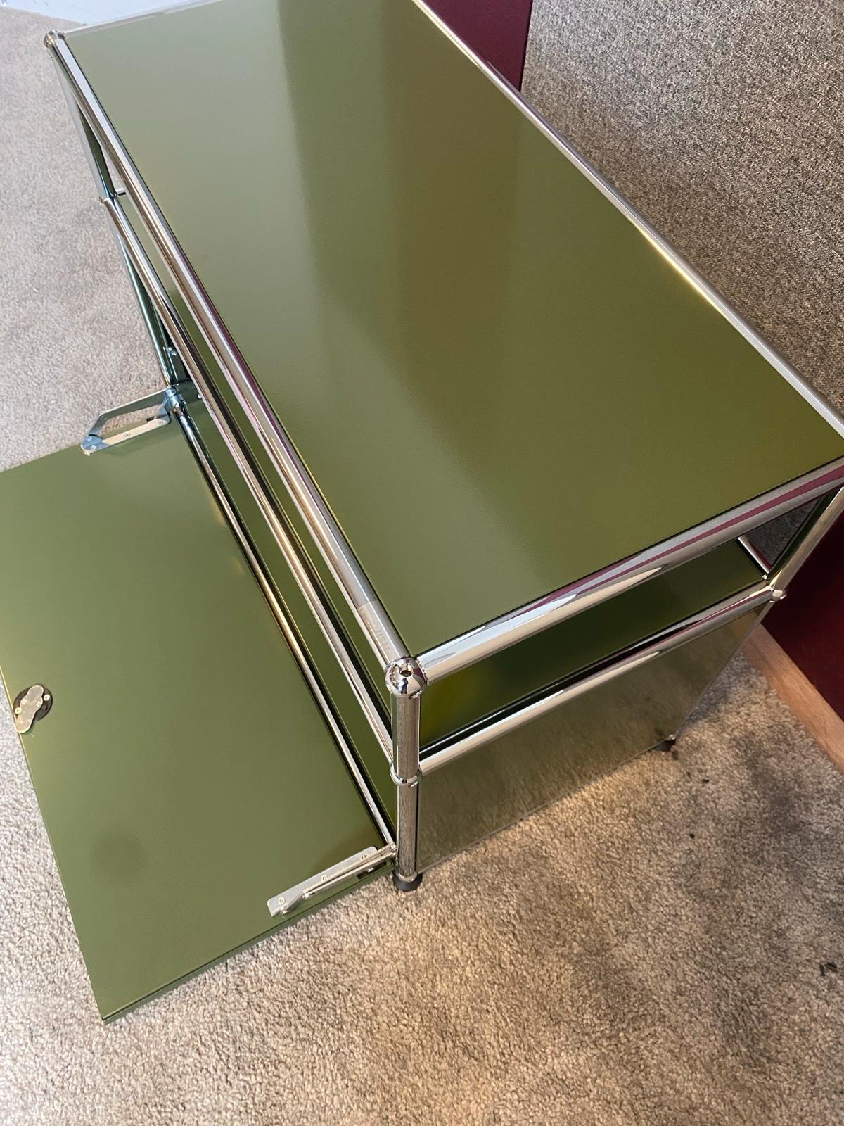 USM Haller Nachtkästchen Nachttisch Nachtschrank Sideboard oliv - Bild 5