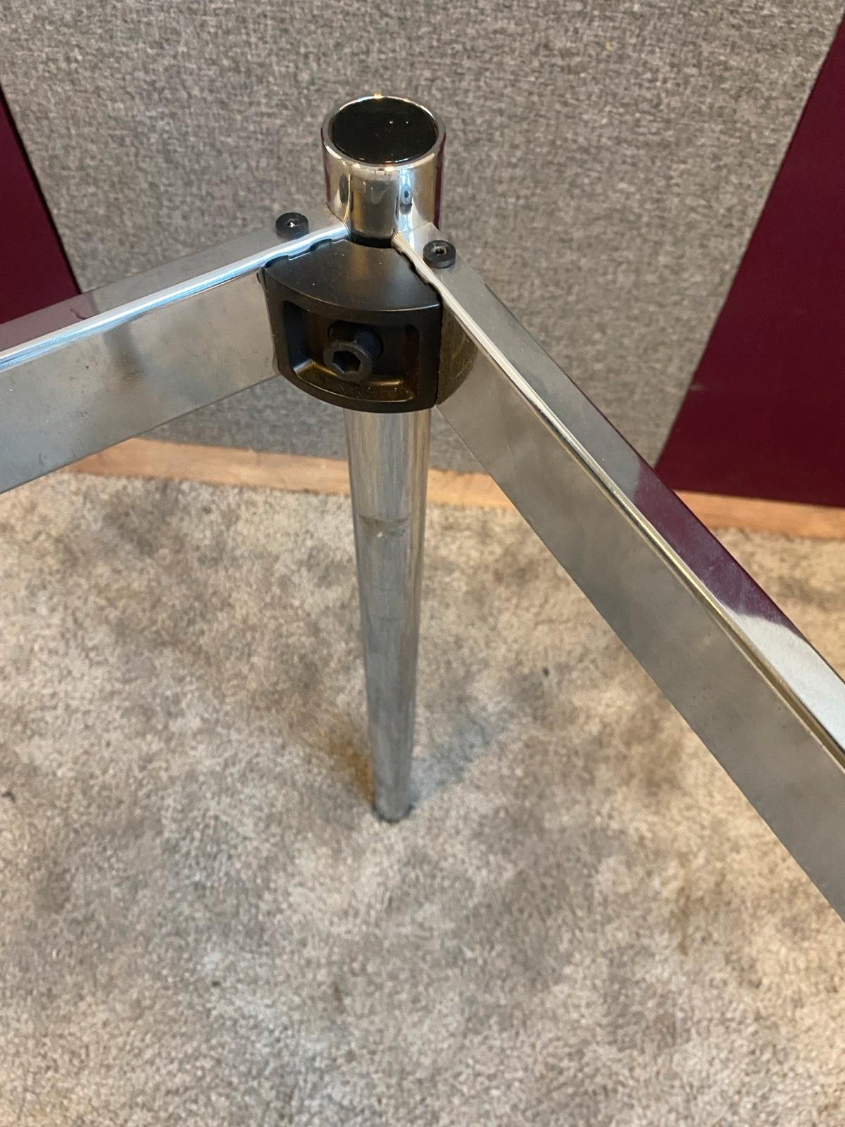 USM Haller Gestell Tischgestell Quadratisch ohne Platte - Bild 5