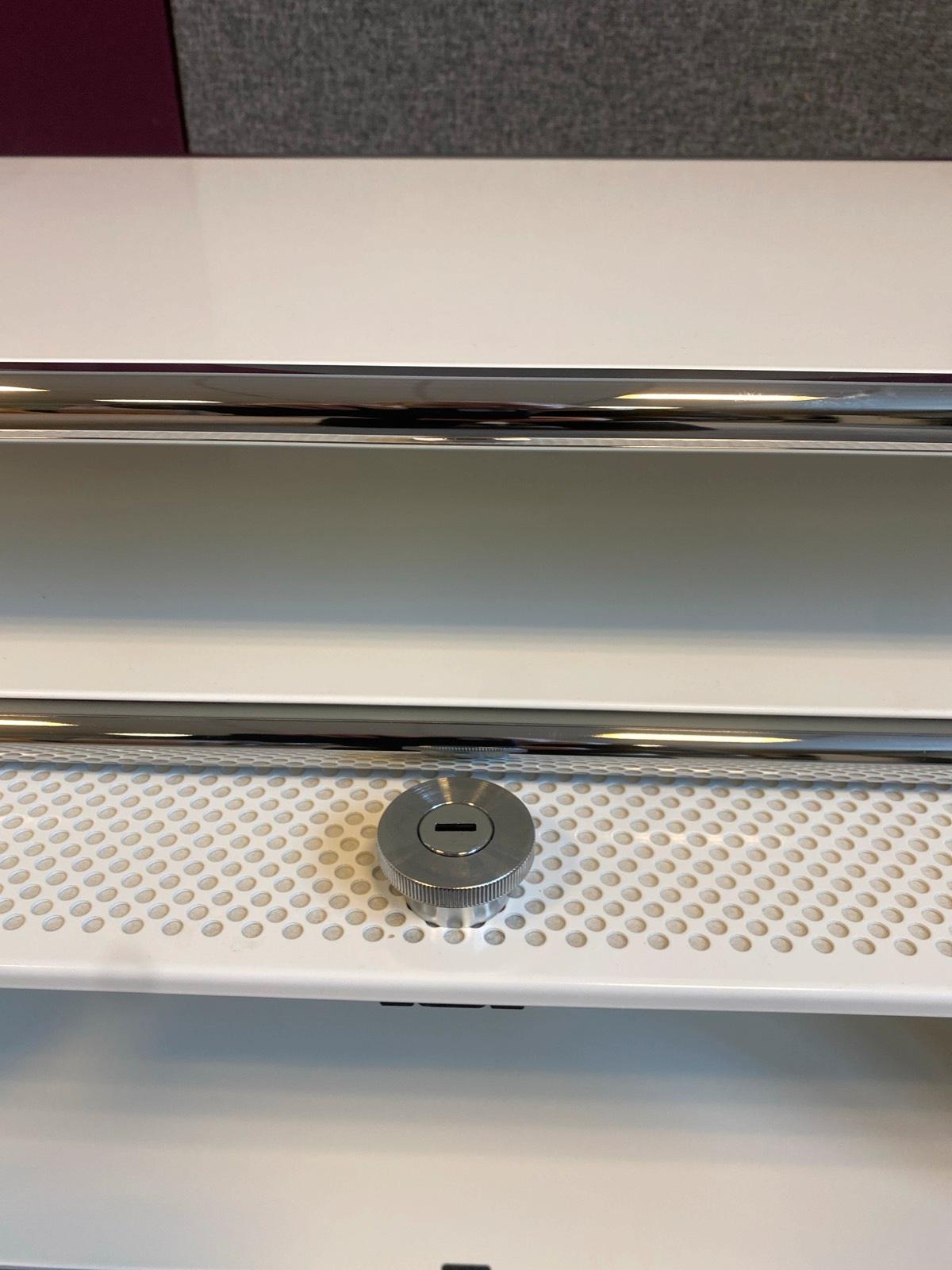 USM Haller Nachtkästchen Nachttisch Nachtschrank Sideboard weiß - Bild 4