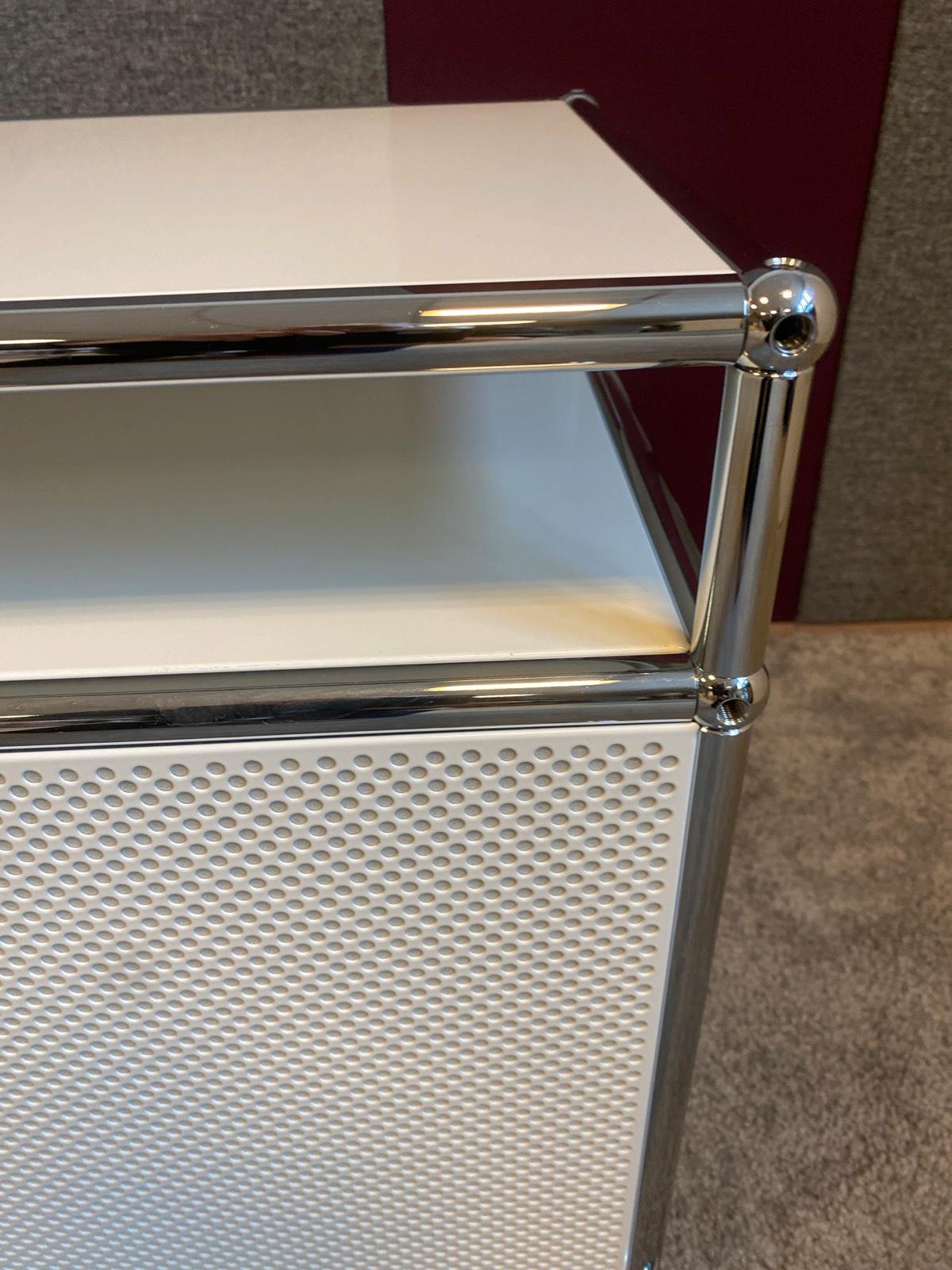 USM Haller Nachtkästchen Nachttisch Nachtschrank Sideboard weiß - Bild 8
