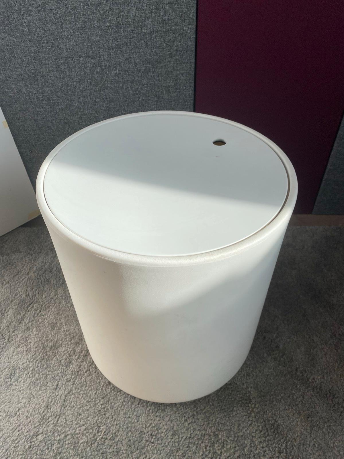 Hocker - Beistelltisch Pedrali WOW aus Polyethylen auch für Außen - Bild 2