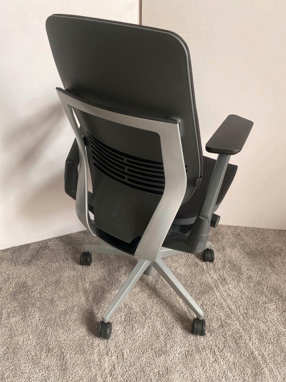TOP Bürodrehstuhl Bürostuhl Drehstuhl Steelcase Gesture schwarz ⚫ - Bild 4