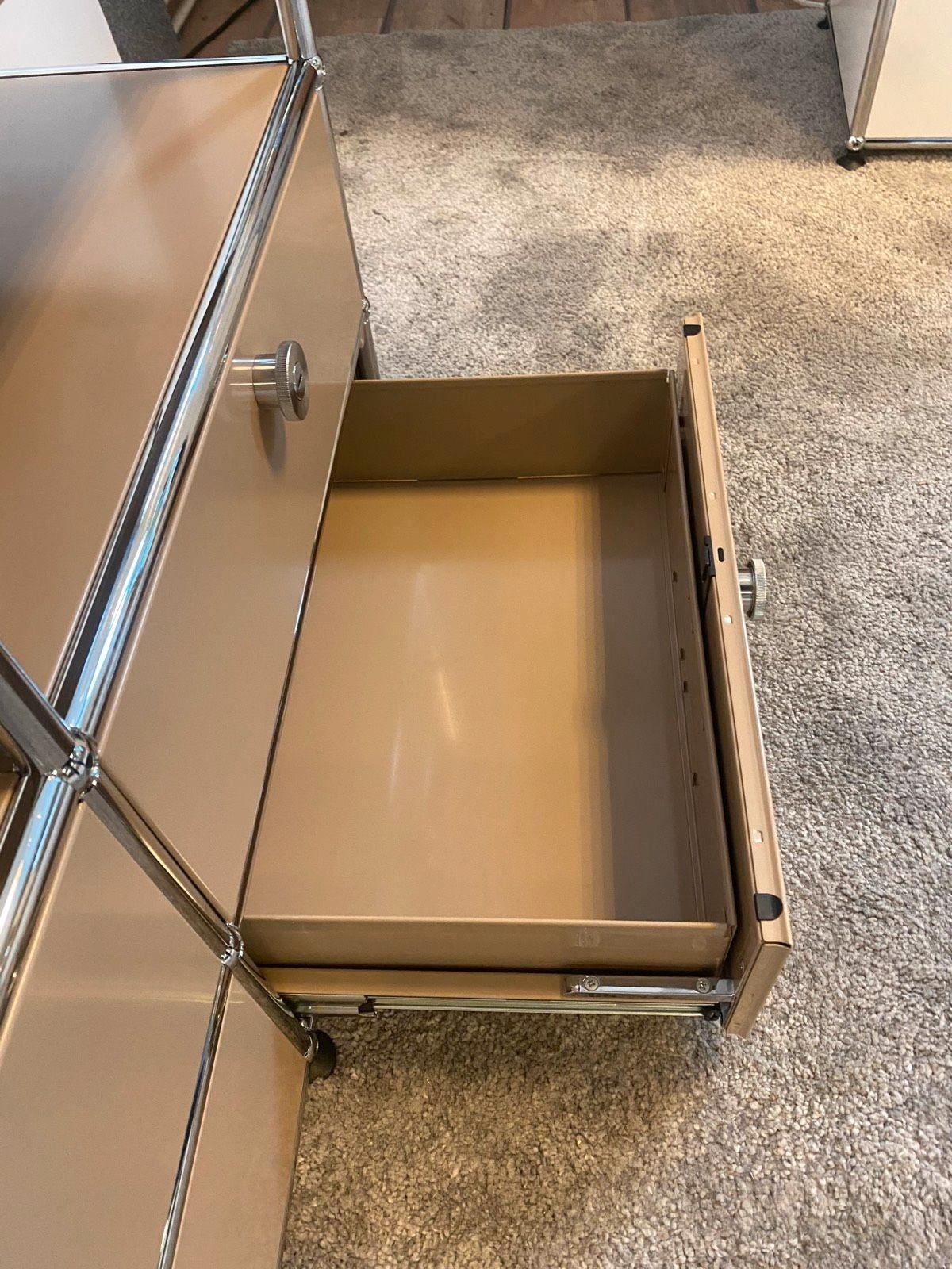 USM Haller Nachtkästchen Nachttisch Nachtschrank Tagestisch beige - Bild 5