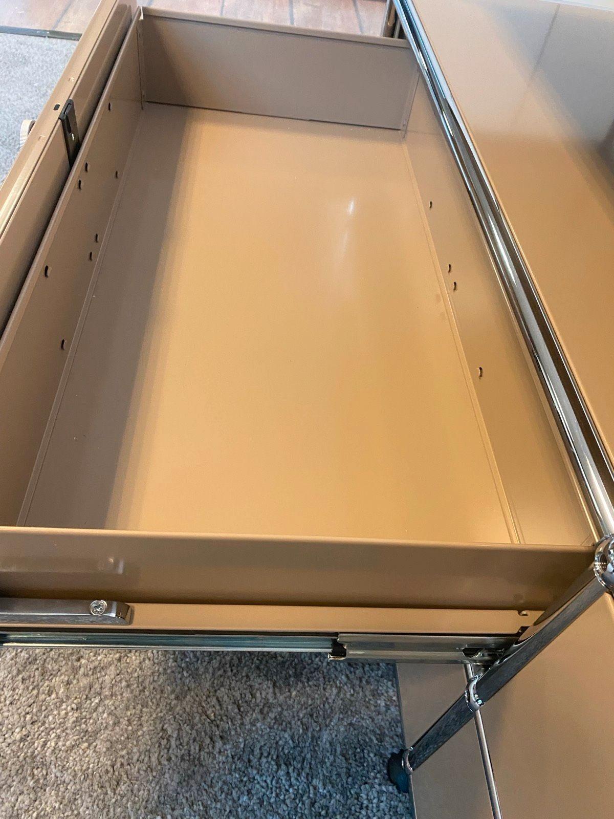 USM Haller Nachtkästchen Nachttisch Nachtschrank Tagestisch beige - Bild 7