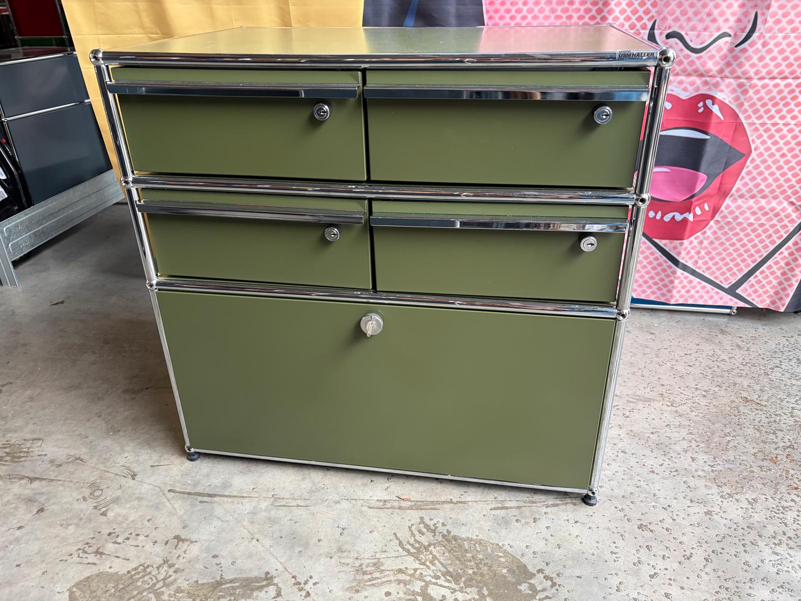 USM Haller Kommode Highboard Schubladen Auszug Oliv Grün