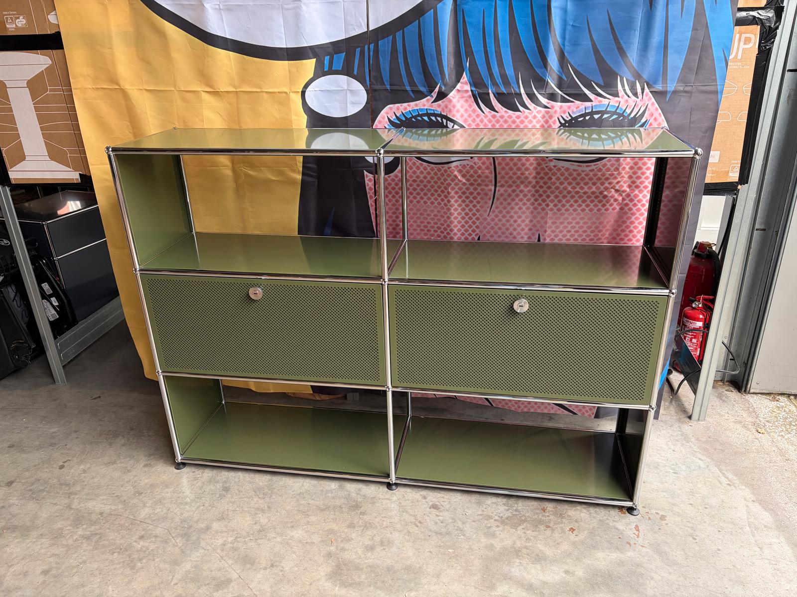 USM Haller Highboard Regal 6 Fächer 2 Akustikklappen Oliv Grün