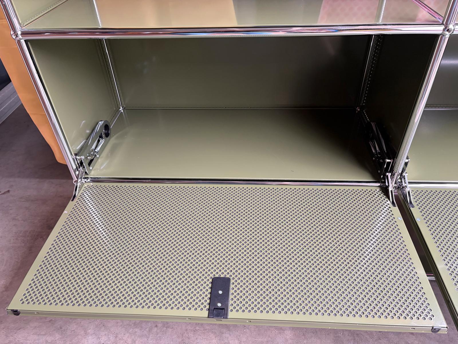 USM Haller Highboard Regal 6 Fächer 2 Akustikklappen Oliv Grün - Bild 13