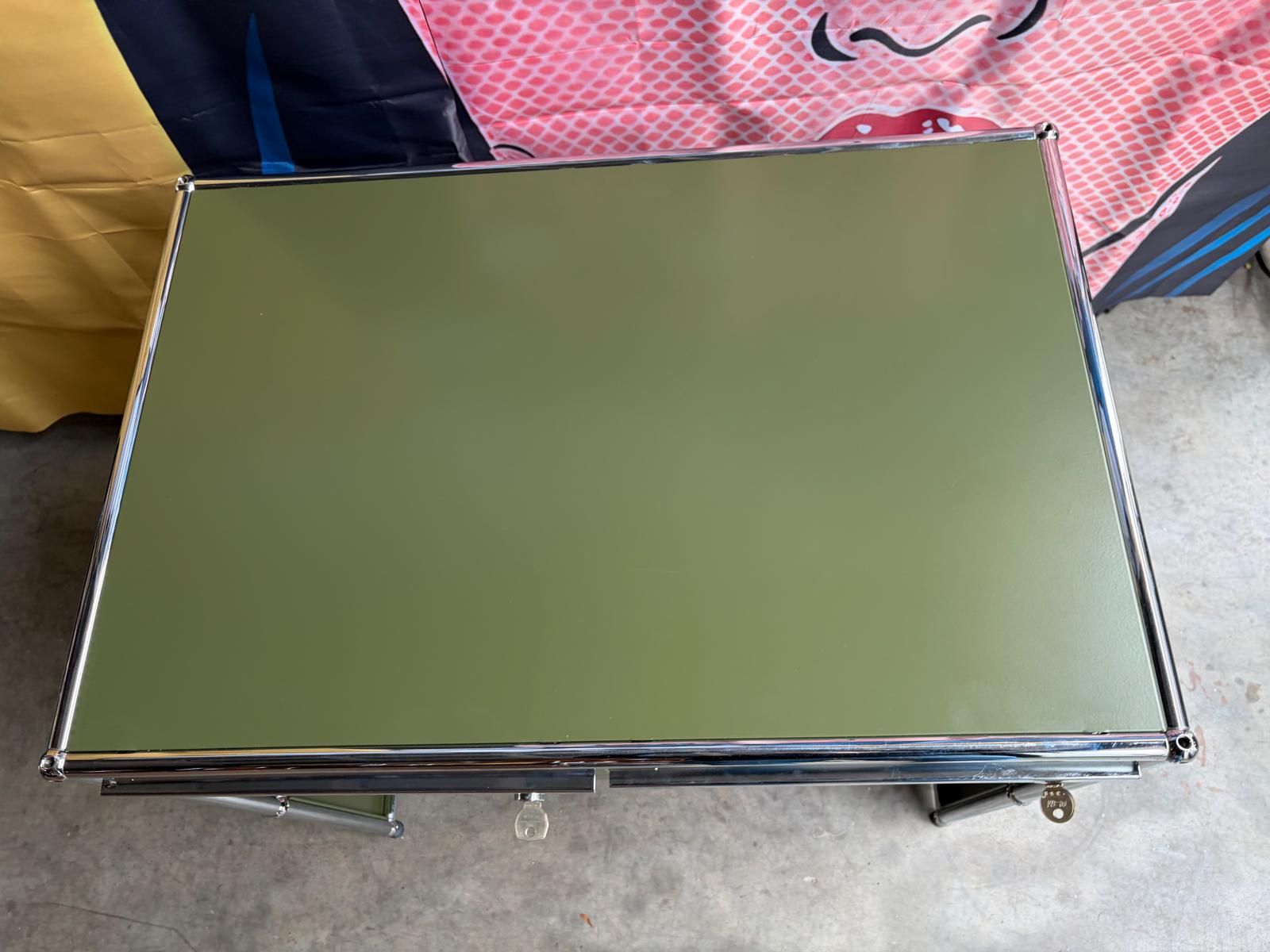 USM Haller Arbeitsplatz Schreibtisch Schminktisch Oliv Grün - Bild 4