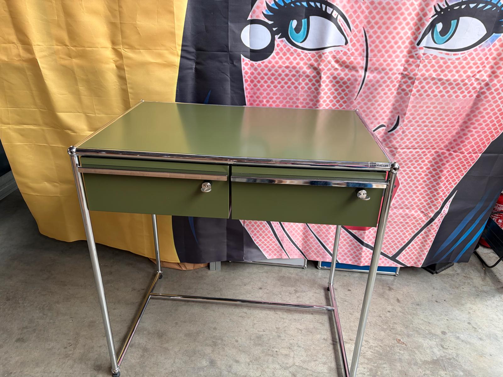 USM Haller Arbeitsplatz Wandboard Schminktisch 2 Schubladen Oliv 