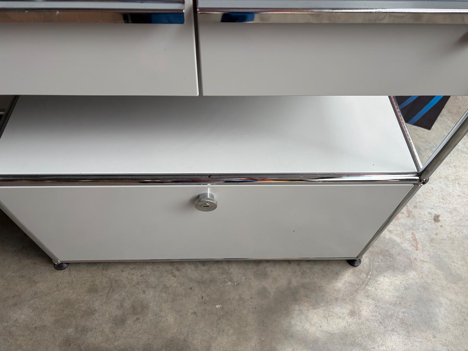 USM Haller Arbeitsplatz Schreibtisch Lichtgrau Schubladen Auszug - Bild 7